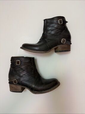 Freebird Women's Black Leather Ankle Boots Sammi with Strap Buckles Size 6